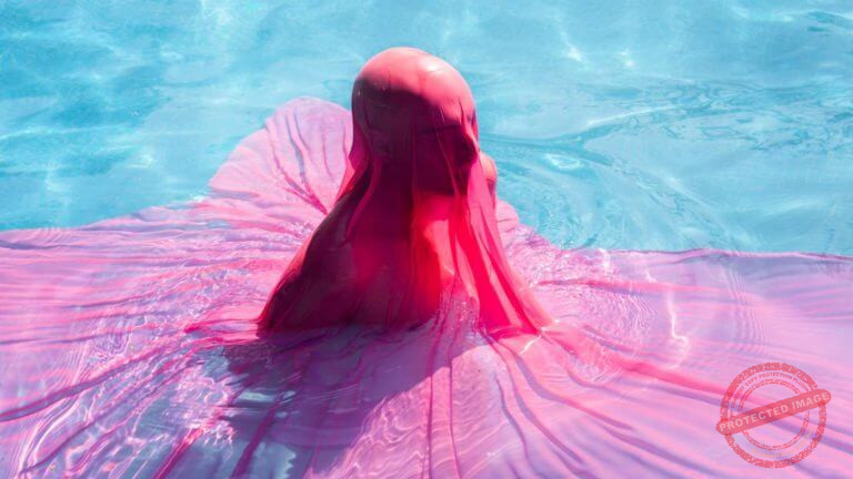 I43A3D_RobWoodcox-TheVeil