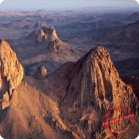 I42N7_GeorgeSteinmetz-mobile Artwork by George Steinmetz